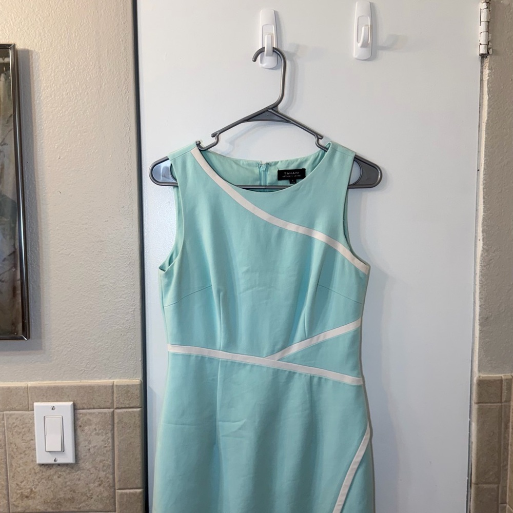 Tahari ASL Mint Sheath Dress with White Piping